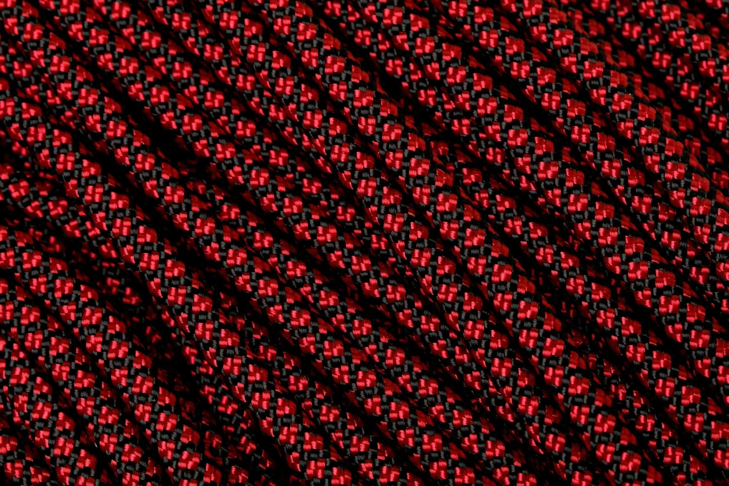 Knivesandtools 550 Paracord Type III, Colour: Imperial Red Diamond, 50 Ft (15.24 M) 1 Knivesandtools 550 Paracord Type III, Colour: Imperial Red Diamond, 50 Ft (15.24 M)