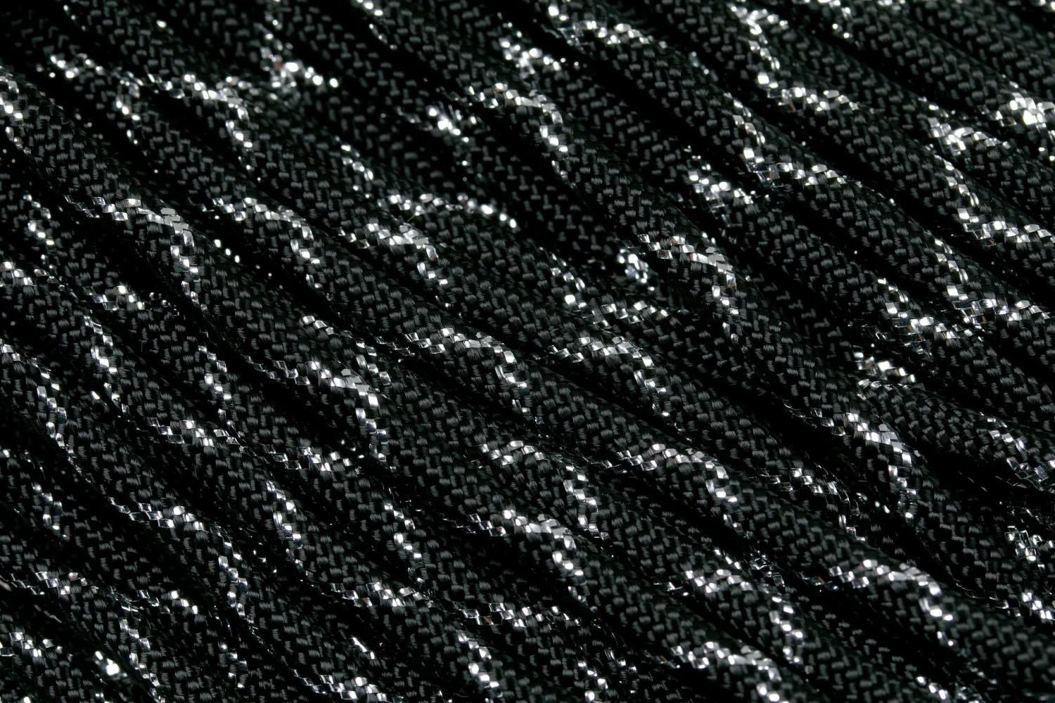 Knivesandtools 550 Paracord Type III, Colour: Dark Knight With Silver Metallic X - 50 Ft (15.24 Meters) 1 Knivesandtools 550 Paracord Type III, Colour: Dark Knight With Silver Metallic X - 50 Ft (15.24 Meters)