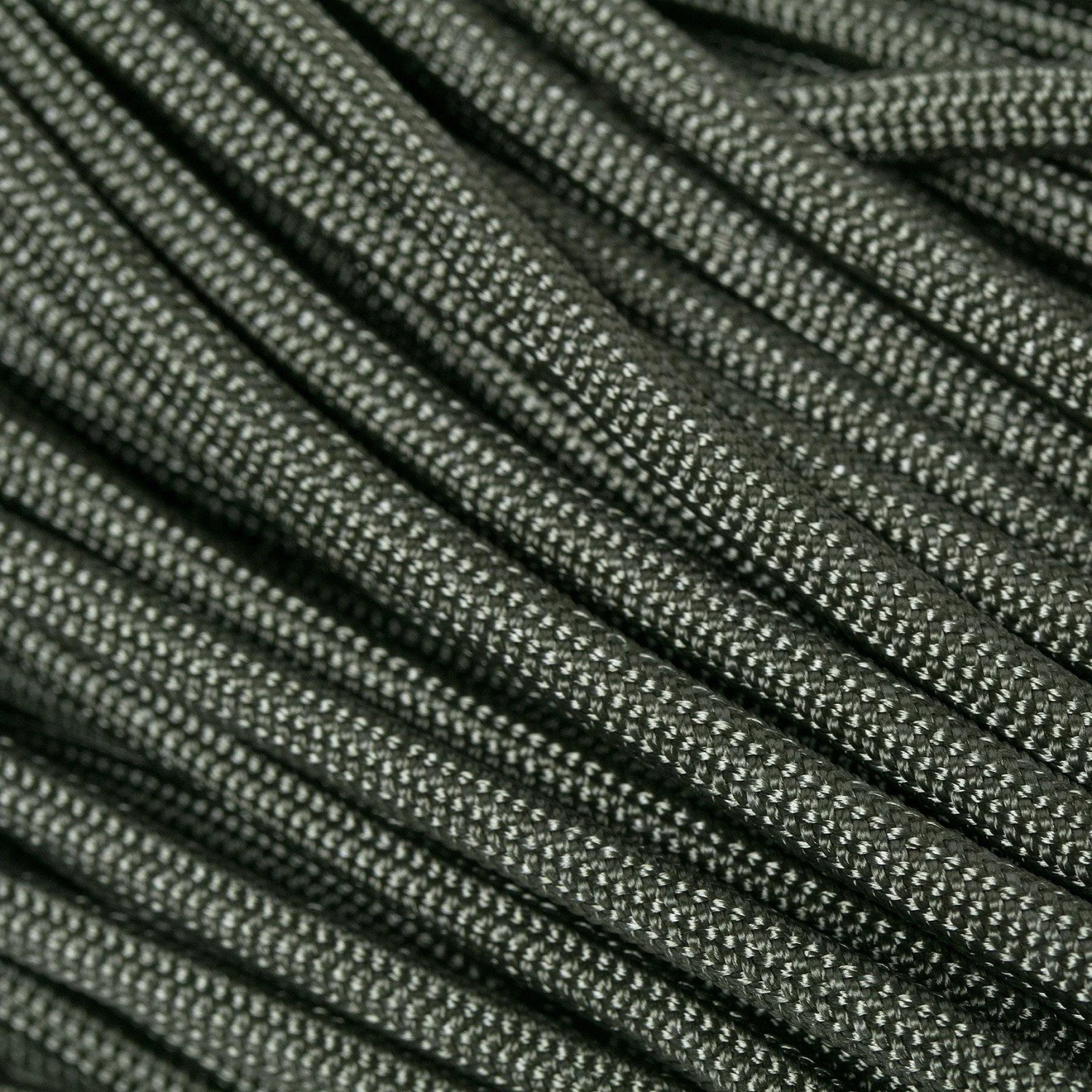 Knivesandtools 550 Paracord Type III Military Spec RG1167H, Foliage, 100 Ft (30.48 M) 1 Knivesandtools 550 Paracord Type III Military Spec RG1167H, Foliage, 100 Ft (30.48 M)