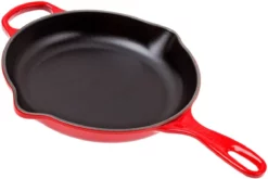Le Creuset Cast Iron Sauce Pan / Skillet 23 Cm, Round, Red