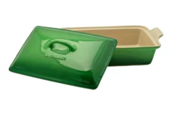 Le Creuset Rectangular Oven Dish With Lid, 33 Cm, Green 7 Le Creuset Rectangular Oven Dish With Lid, 33 Cm, Green -Friluftslageret Butik LC61002404080005 03 lecreuset scaled