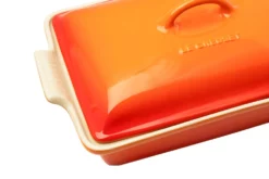 Le Creuset Rectangular Oven Dish With Lid, 33 Cm, Orange-red -Friluftslageret Butik LC91001533090000 04 lecreuset scaled