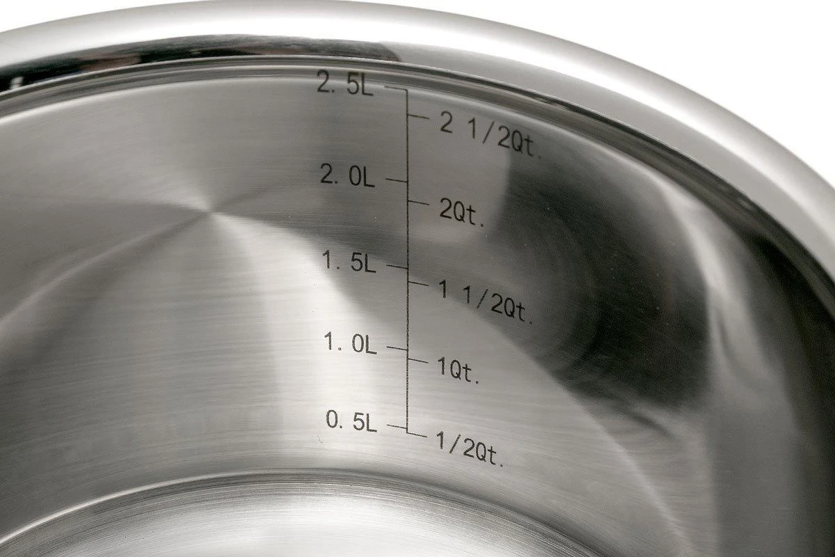 Le Creuset 3-ply Saucepan With Lid, 18 Cm, 2,8L 3 Le Creuset 3-ply Saucepan With Lid, 18 Cm, 2,8L - Billede 3