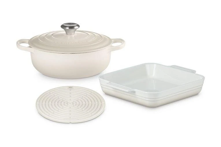 Le Creuset 2022 Set Meringue, Cast Iron Stoneware And Silicone, Pan Set 1 Le Creuset 2022 Set Meringue, Cast Iron Stoneware And Silicone, Pan Set