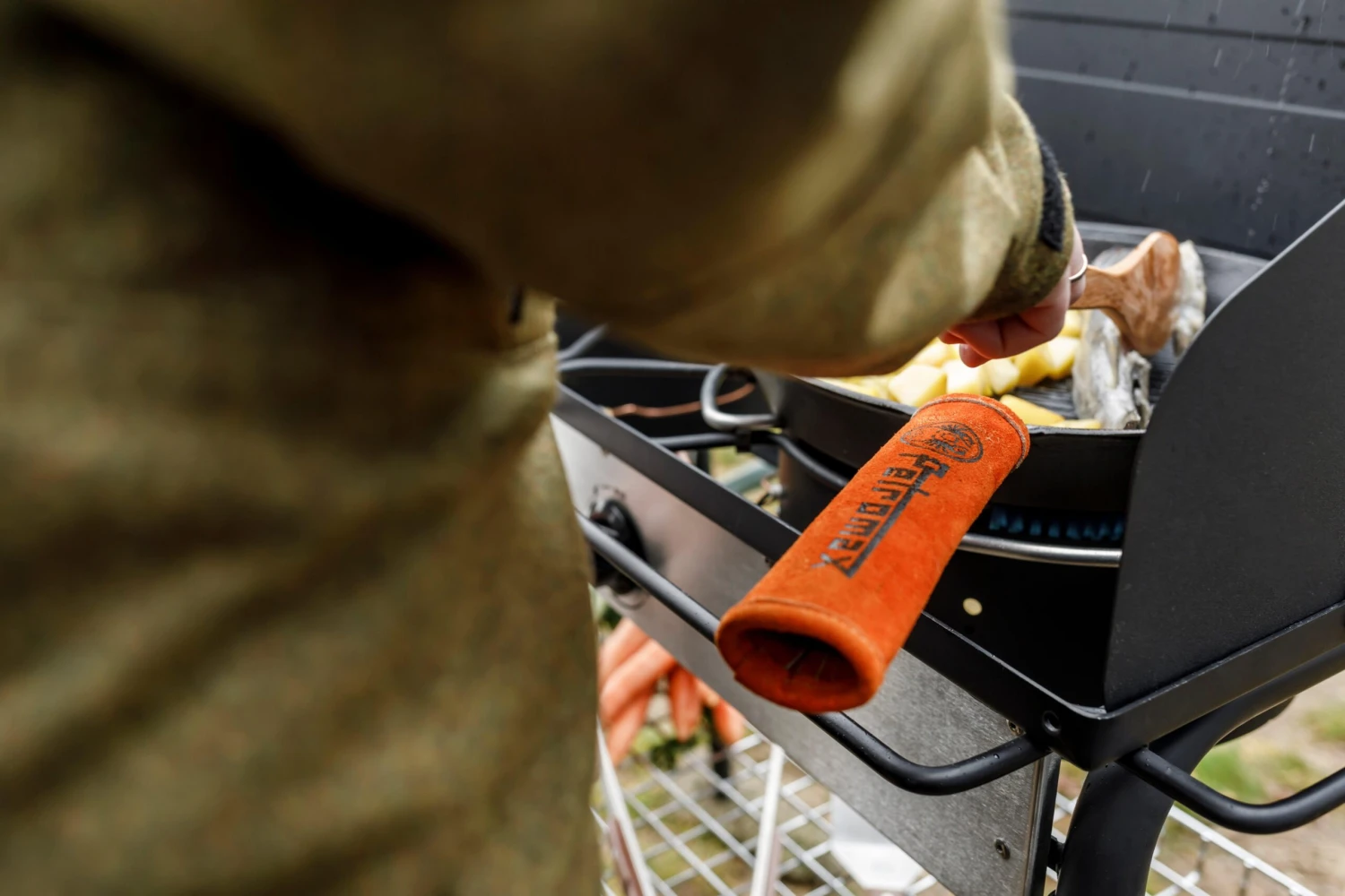 Petromax Skillet Aramide Handle Protector, Orange 2 Petromax Skillet Aramide Handle Protector, Orange - Billede 2