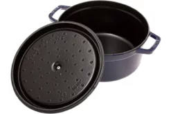 Staub Roasting Pan - Cocotte 26cm, 5,2L, Blue With Steam Tray 7 Staub Roasting Pan - Cocotte 26cm, 5,2L, Blue With Steam Tray -Friluftslageret Butik SB1133891 03 staub sb1133891 03