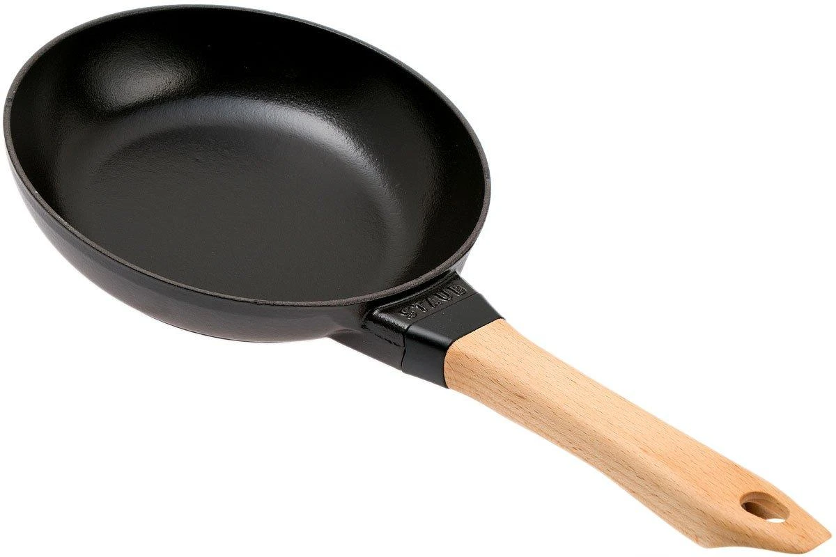 Staub Frying Pan With Wooden Handle 20 Cm, Black 1 Staub Frying Pan With Wooden Handle 20 Cm, Black