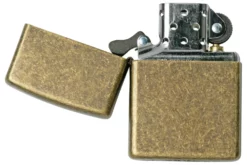 Zippo Flat Bottom Antique Brass 60001567, Lighter 5 Zippo Flat Bottom Antique Brass 60001567, Lighter -Friluftslageret Butik ZP201FB 000120 03 zippo scaled